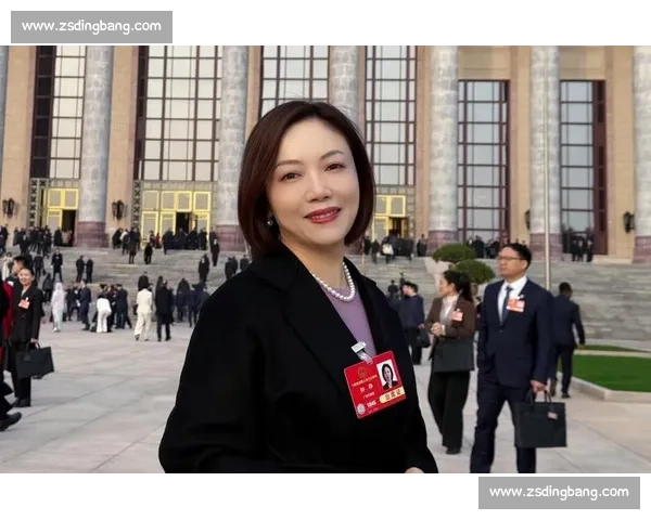 单指单张点钞比赛冠军创造极速点钞传奇引发全民关注 单指单张点钞比赛冠军创造极速点钞传奇引发全民关注